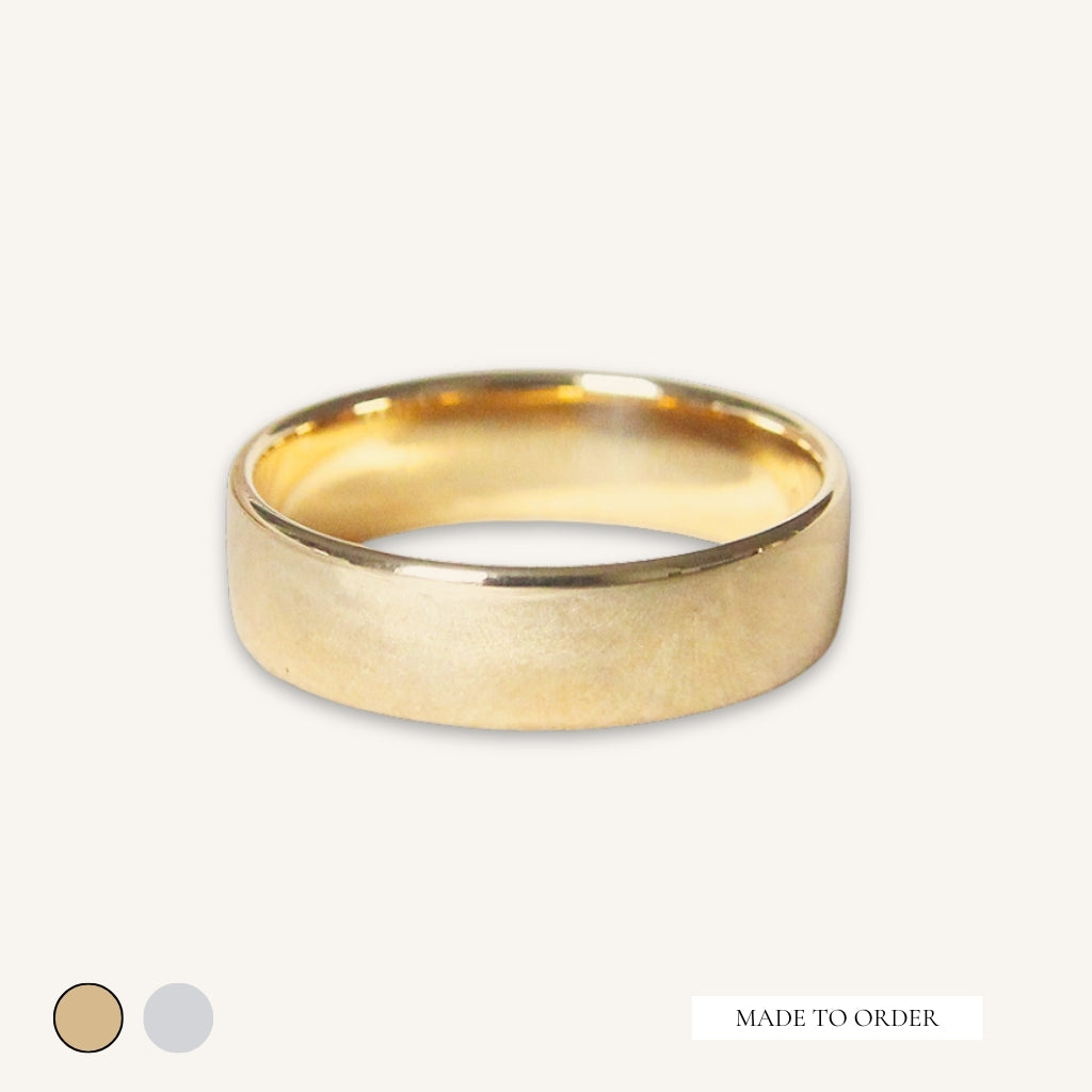 The Bombe Court Shape Wedding Band