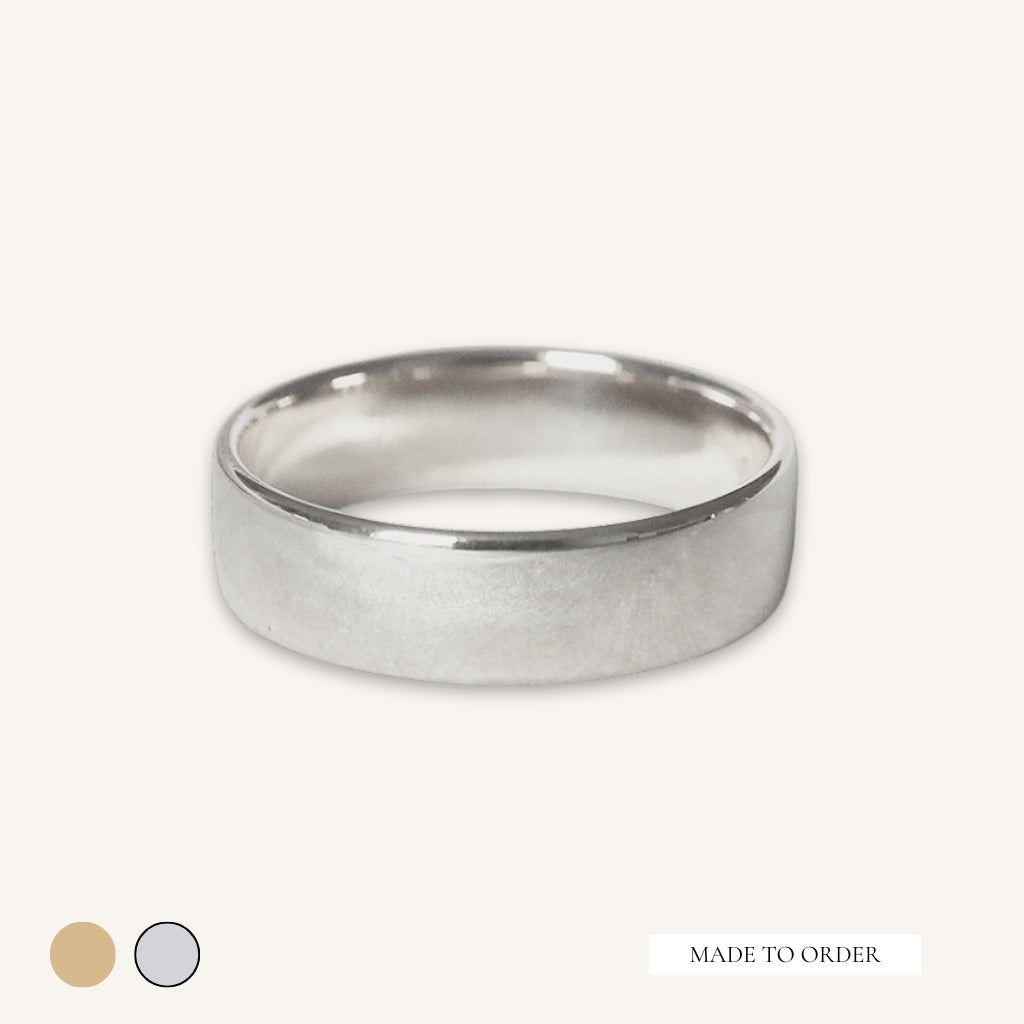 The Bombe Court Shape Wedding Band