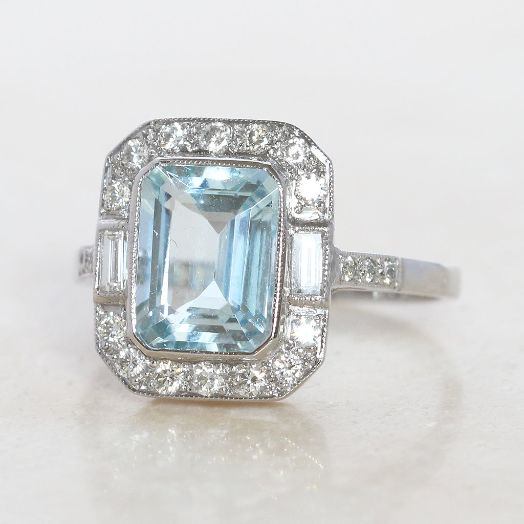 Art Deco Style 2.40 Carat Aquamarine and Diamond Cluster