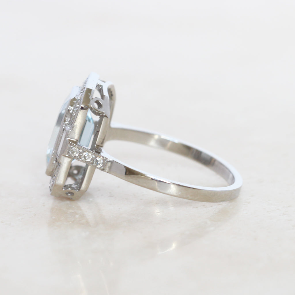 Art Deco Style 2.40 Carat Aquamarine and Diamond Cluster