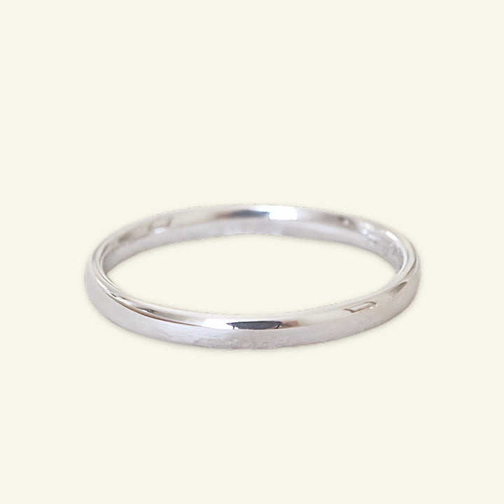 The Court Shape Wedding Band