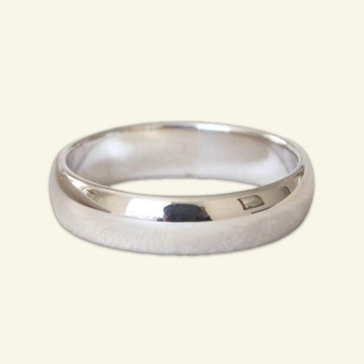 The D Shape Wedding Band
