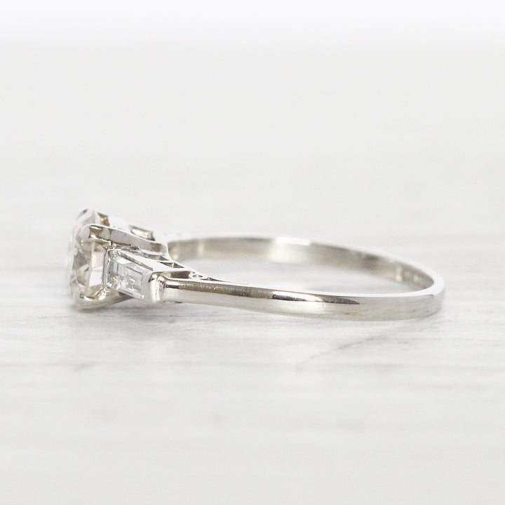 Art Deco 1 Carat Brilliant Cut Diamond Solitaire with Baguette Diamond Shoulders