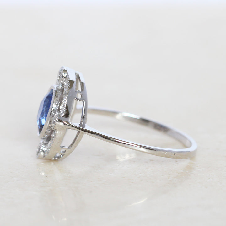 Vintage Style 1.04 Carat Sapphire and Diamond Cluster