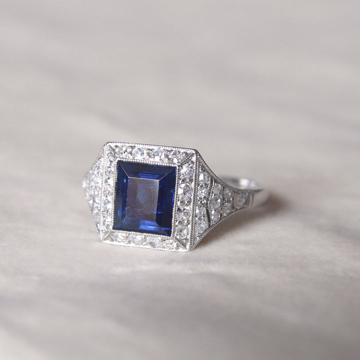 French Art Deco 2.45 Carat Sapphire and Old Cut Diamond Cluster