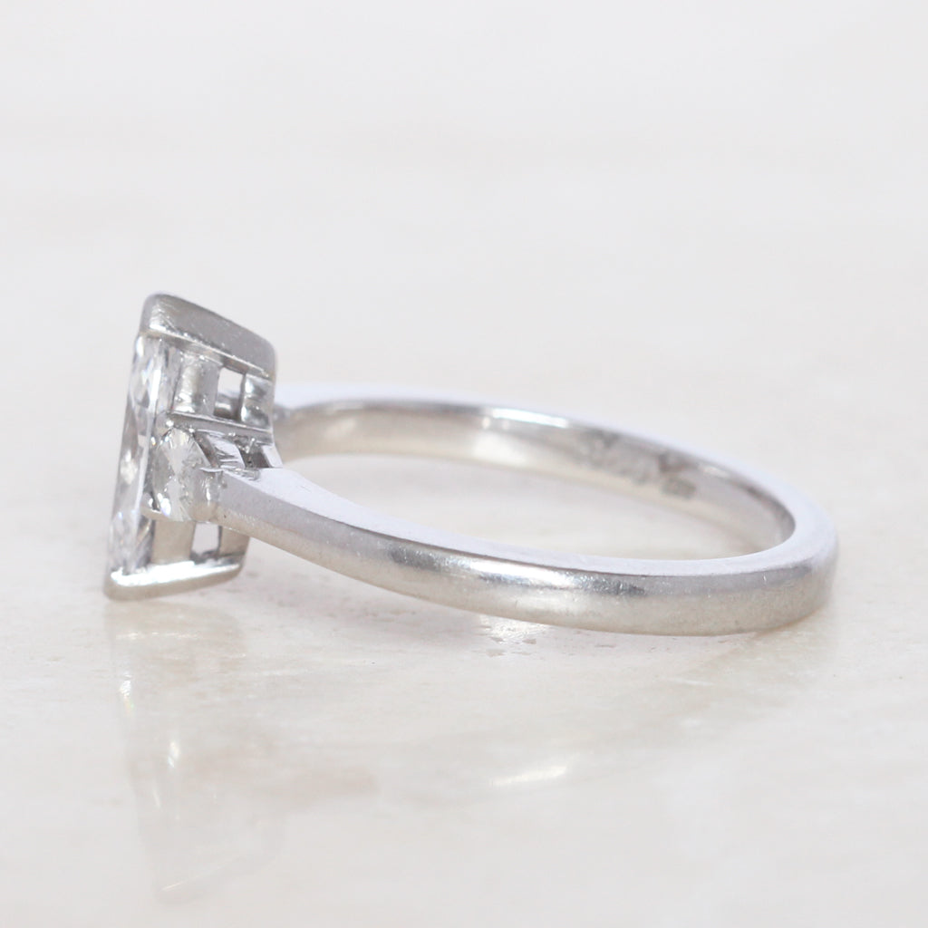 Contemporary 0.92 Carat Marquise Cut and Pear Shape Diamond Three Stone