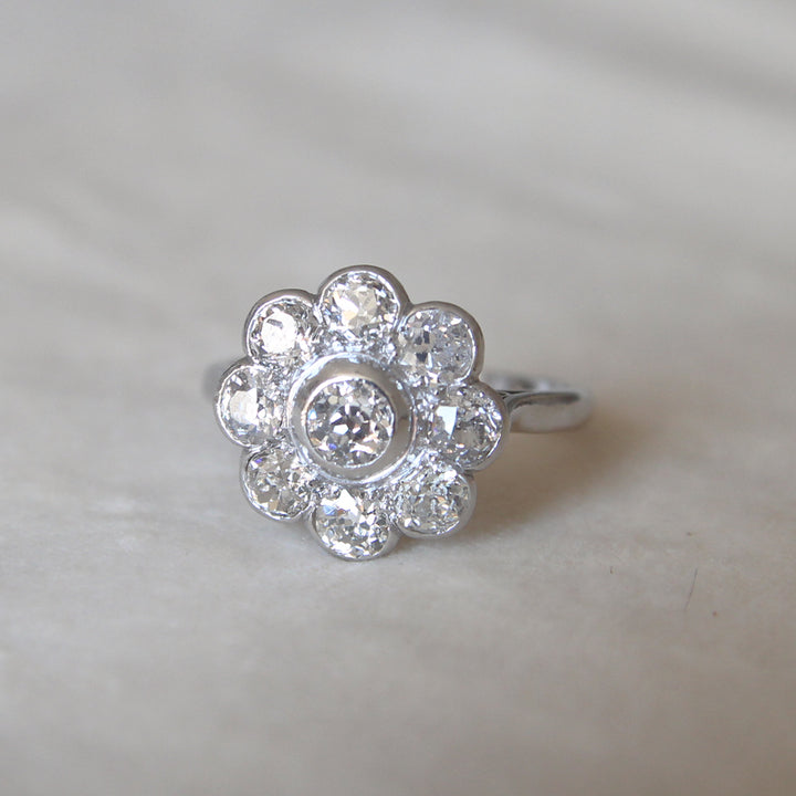 Art Deco 1.85 Carat Old Cut Diamond Daisy Cluster