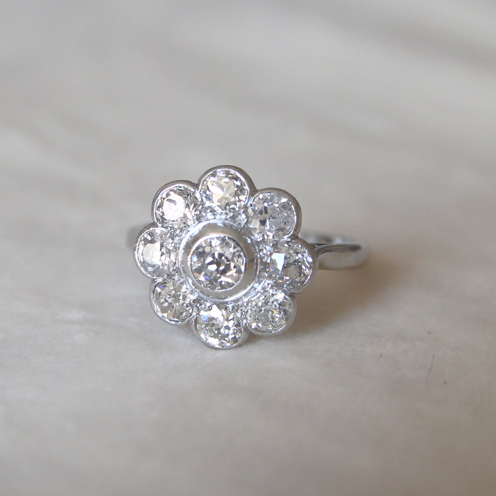 Art Deco 1.85 Carat Old Cut Diamond Daisy Cluster