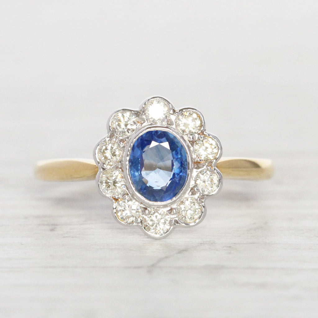 Vintage Style 0.60 Carat Cornflower Blue Sapphire and Diamond Cluster
