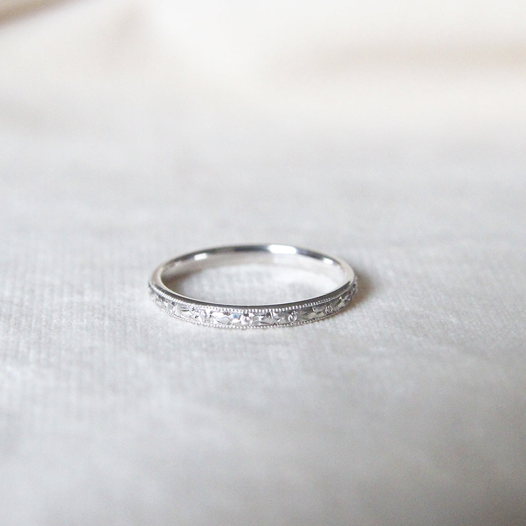 The Orange Blossom Band - Vintage Style Engraved Wedding Band