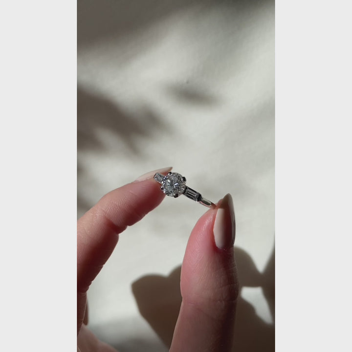 Art Deco 1 Carat Brilliant Cut Diamond Solitaire with Baguette Diamond Shoulders