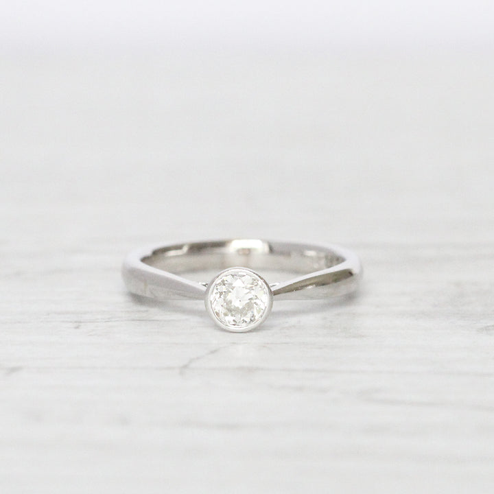 Contemporary 0.33 Carat Brilliant Cut Diamond Solitaire