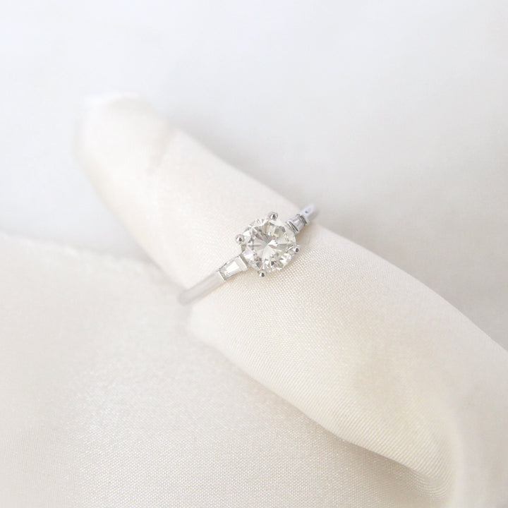 The Eliza Engagement Ring - 0.82 Carat Brilliant Cut Diamond